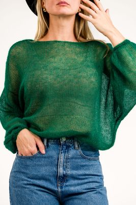 Smaragda zaļš mohēras džemperis ar platām piedurknēm Smaragda zaļš mohēras džemperis ar platām piedurknēm