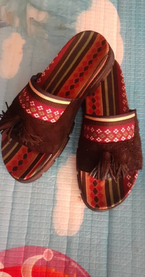 Palm slippers
