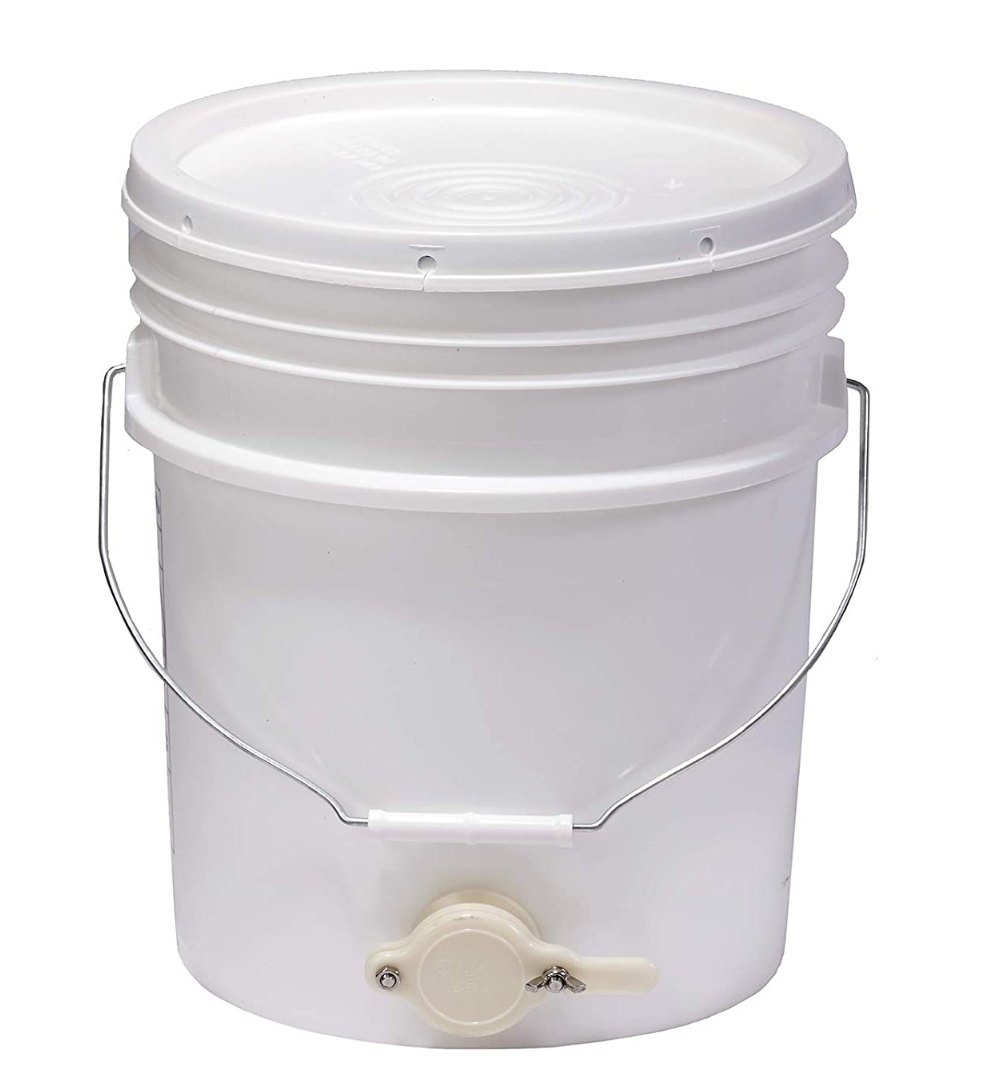 5 Gallon Bucket With Honey Gate