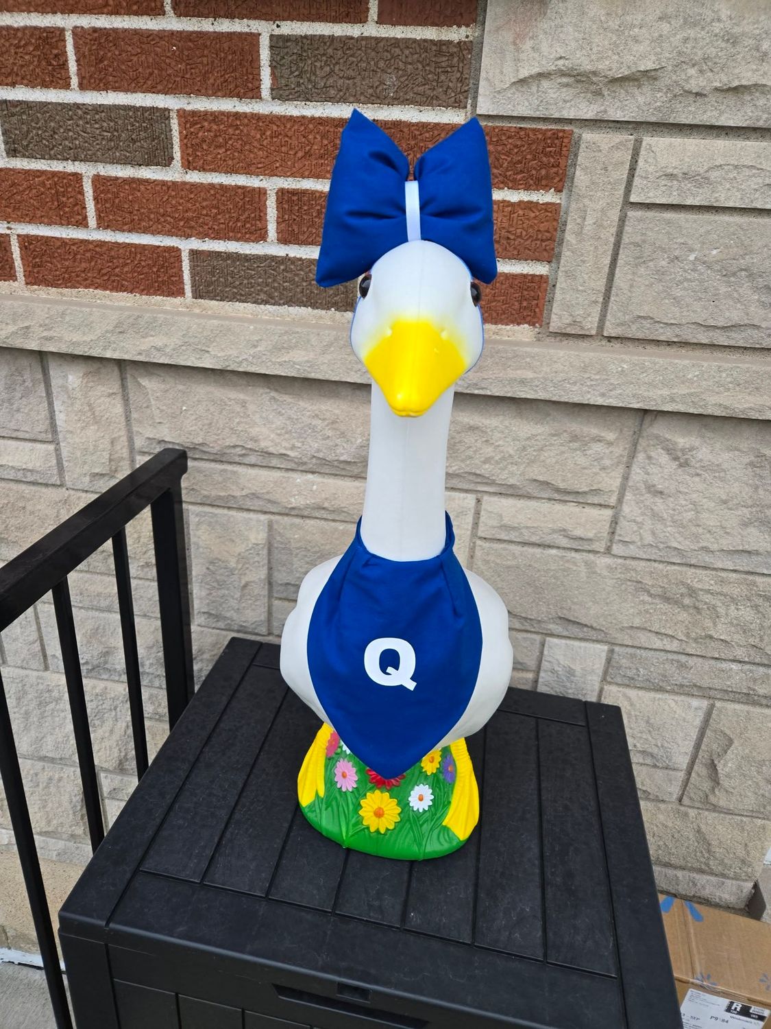 23" porch goose school spirit outfit and bow