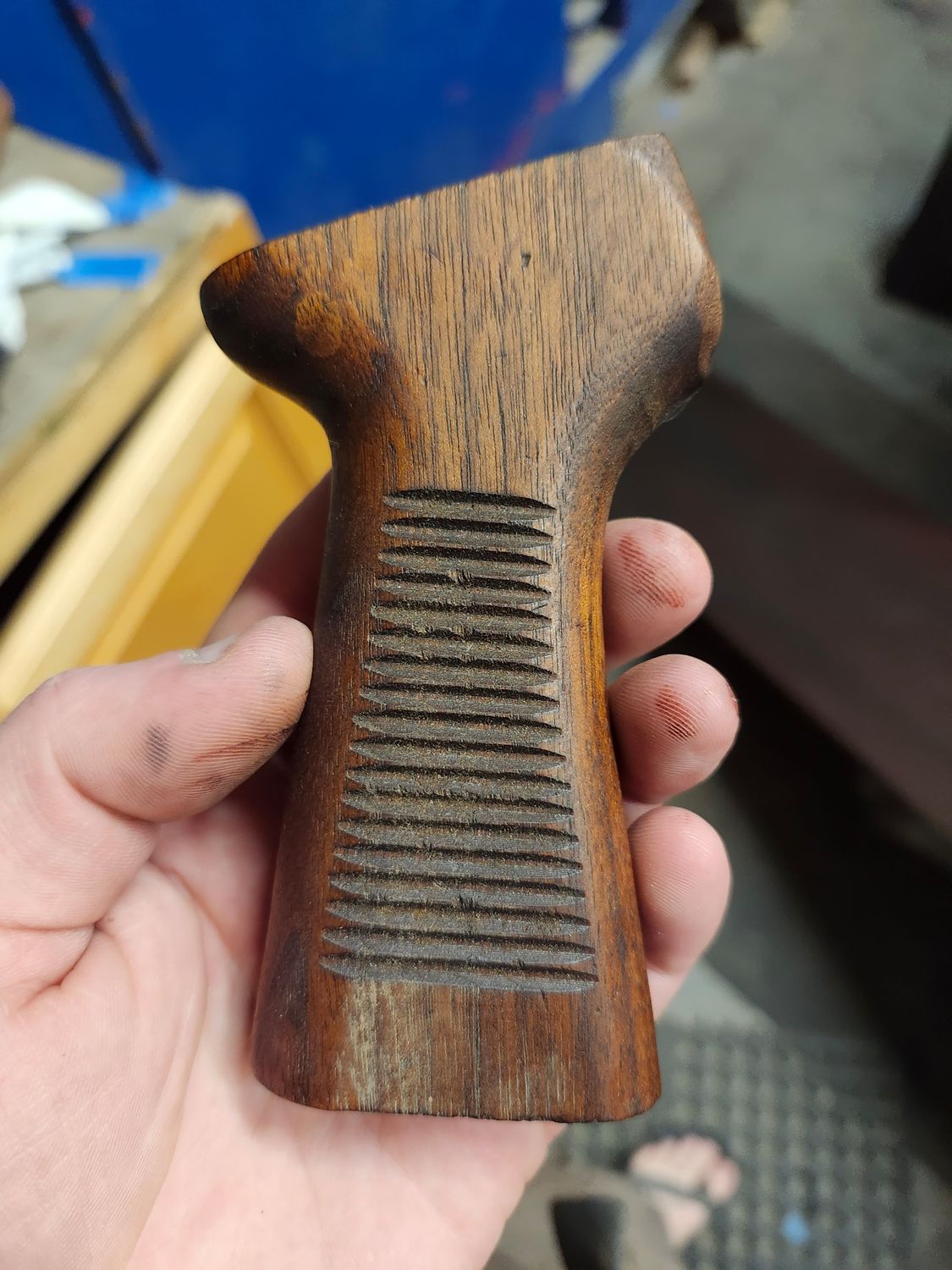 extra walnut grip