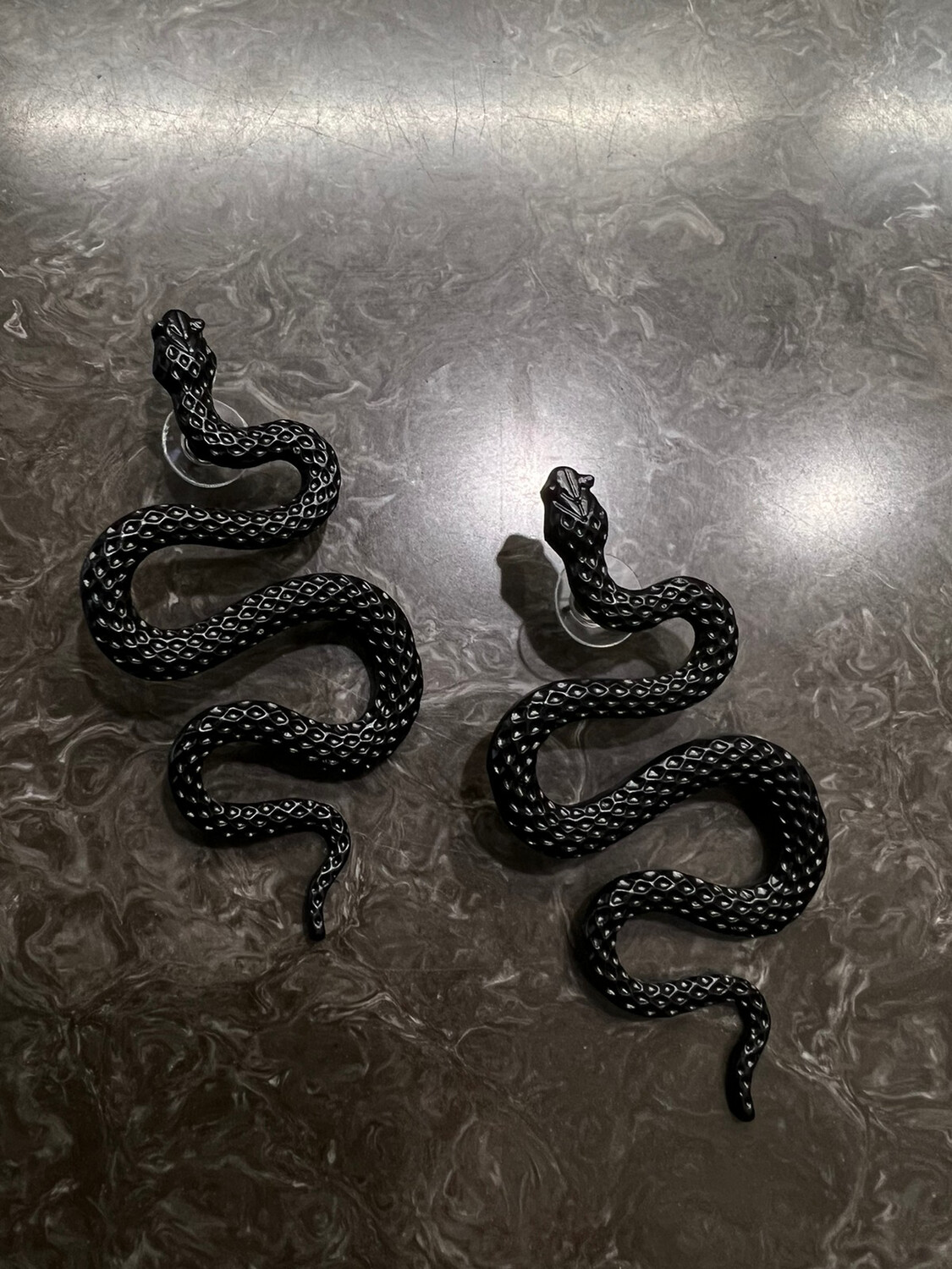 Серьги змеи ( black)