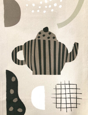 RUNNER • TEA PARTY