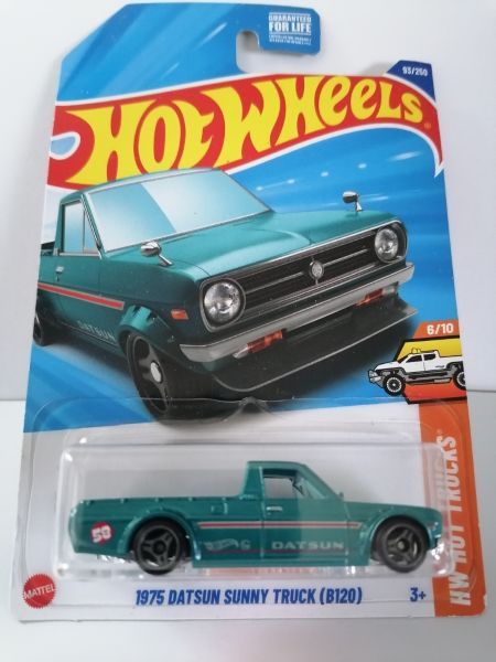Hot Wheels 1975 Datsun Sunny Truck (B120)