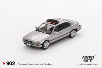 Mini GT BMW 750IL &quot;Tomorrow Never Dies&quot;