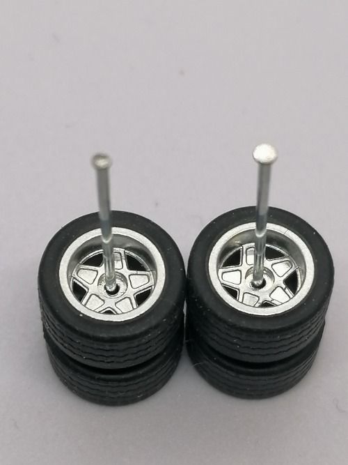 5 Spoke Solid Star Unbranded Tread