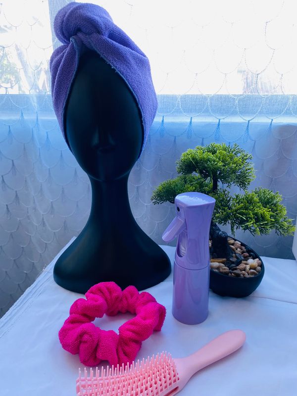 The Crown  Hydration Set