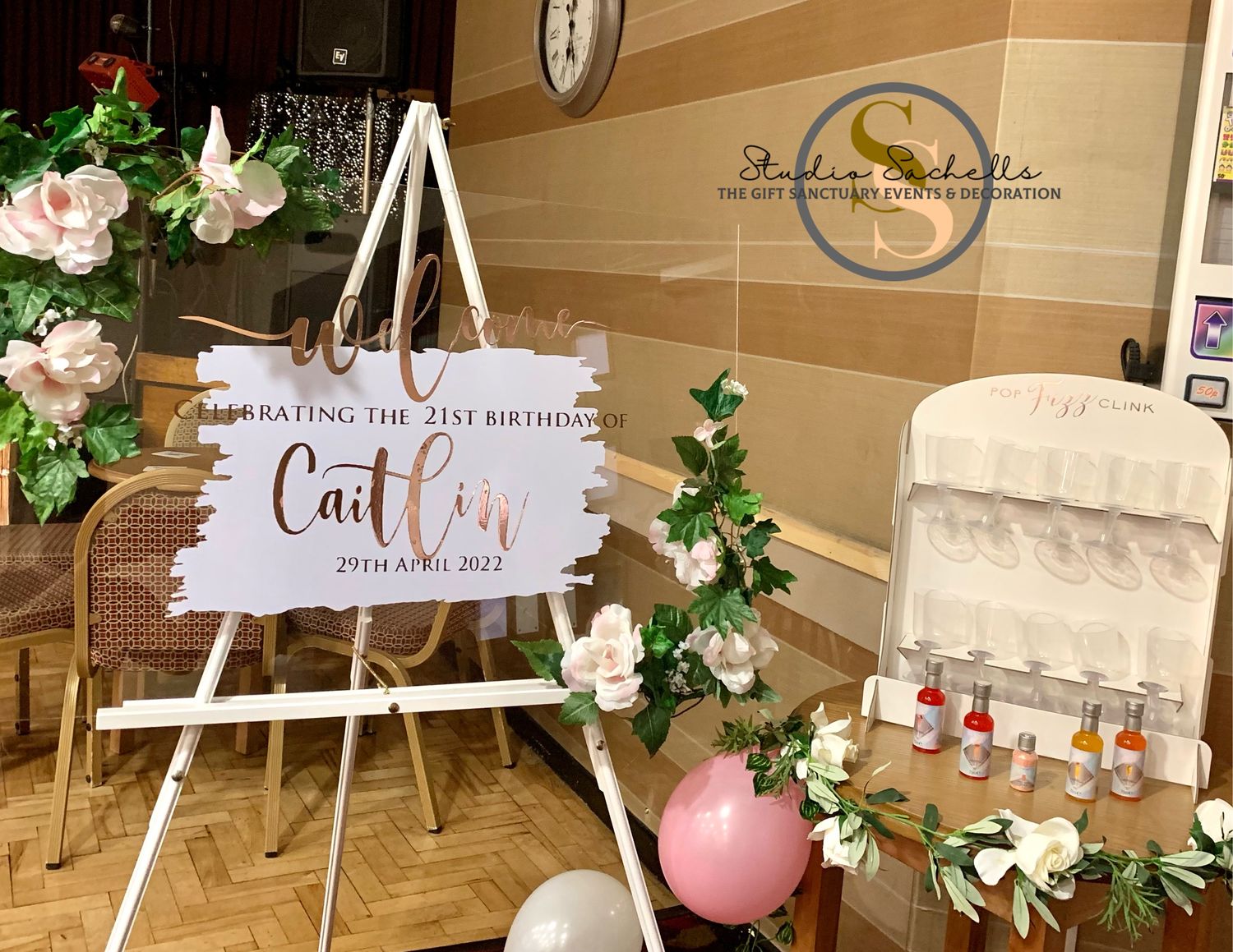 Easel Hire and Balloons