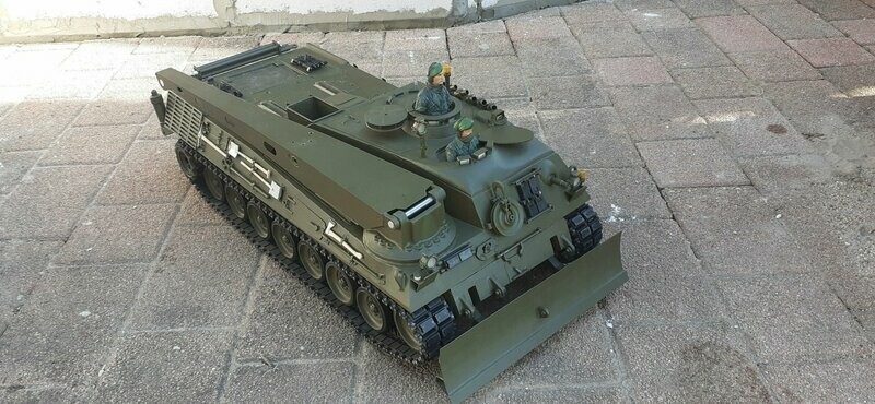 Bergepanzer 2A2 in Teilen