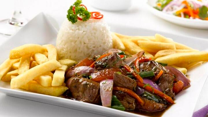 Lomo saltado