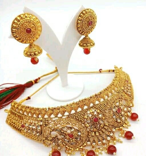 trendy alloy necklace set