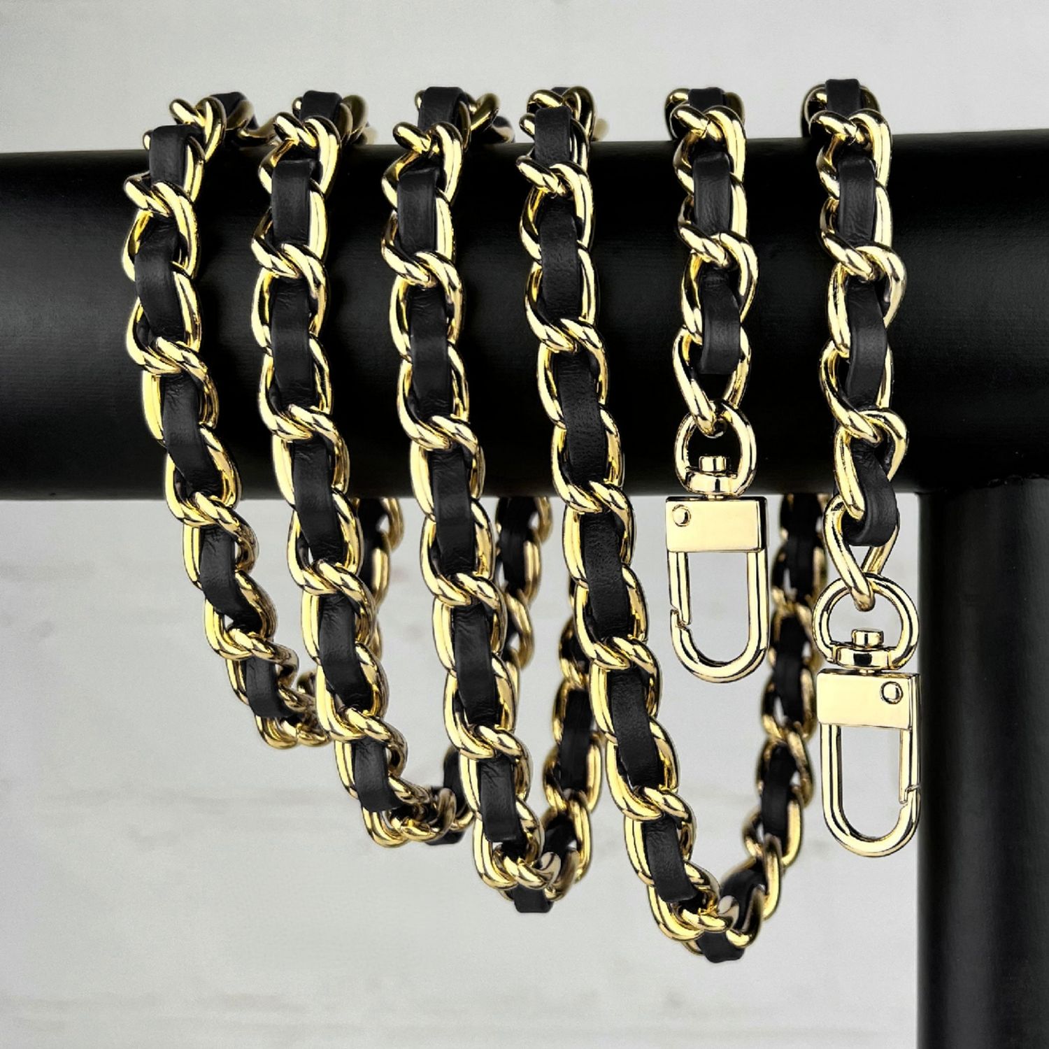 Chain strap with cocco leather