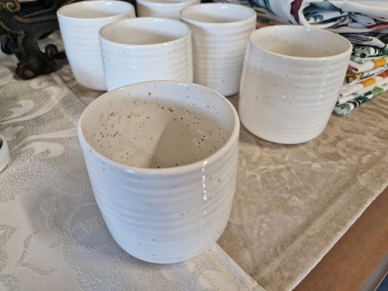 Geschirr Tasse mit Rillen Serra