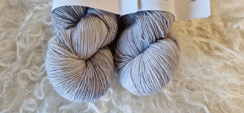 Wolle Kolibri Merino  hellgrau