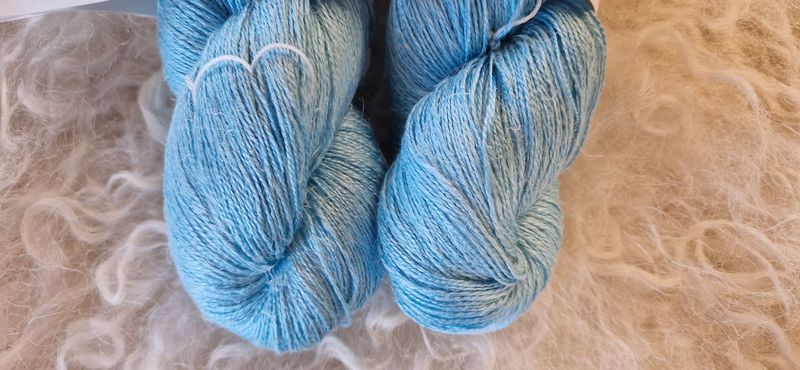 Wolle Kolibri Seide/Leinen Hellblau