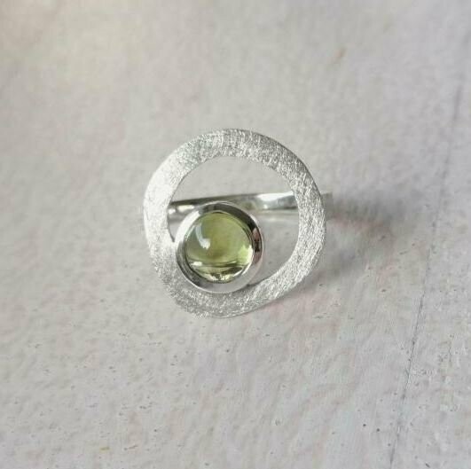 Ring Mondfels Peridot