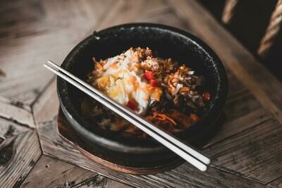 Fried Chicken with Rice (Black Pepper Sauce)