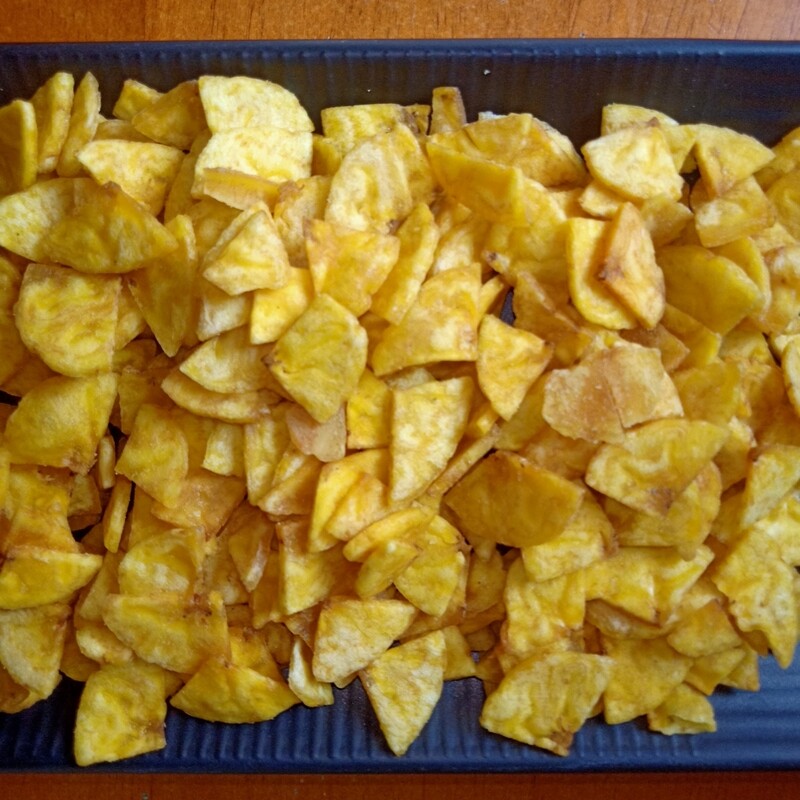 BANANA CHIPS ( 4 CUT )