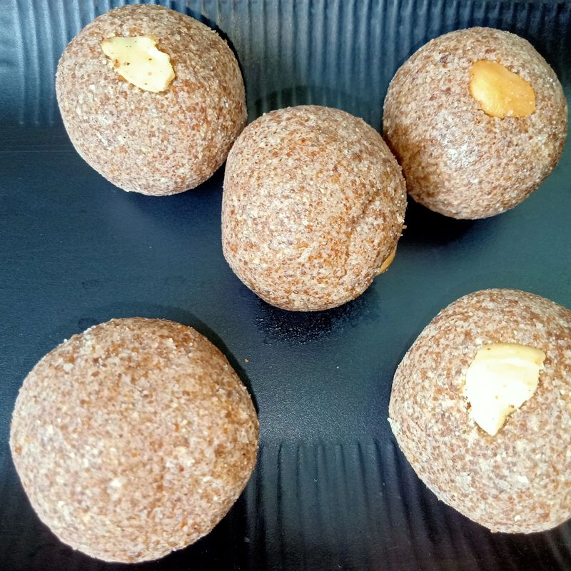 MILLET LADDU