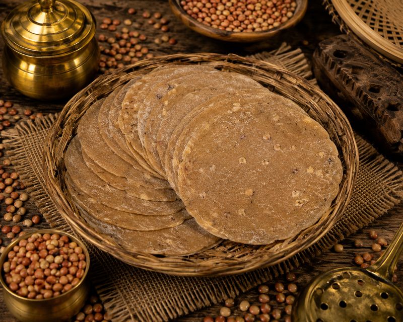 HORSE GRAM APPALAM ( HURULI HAPPALA )