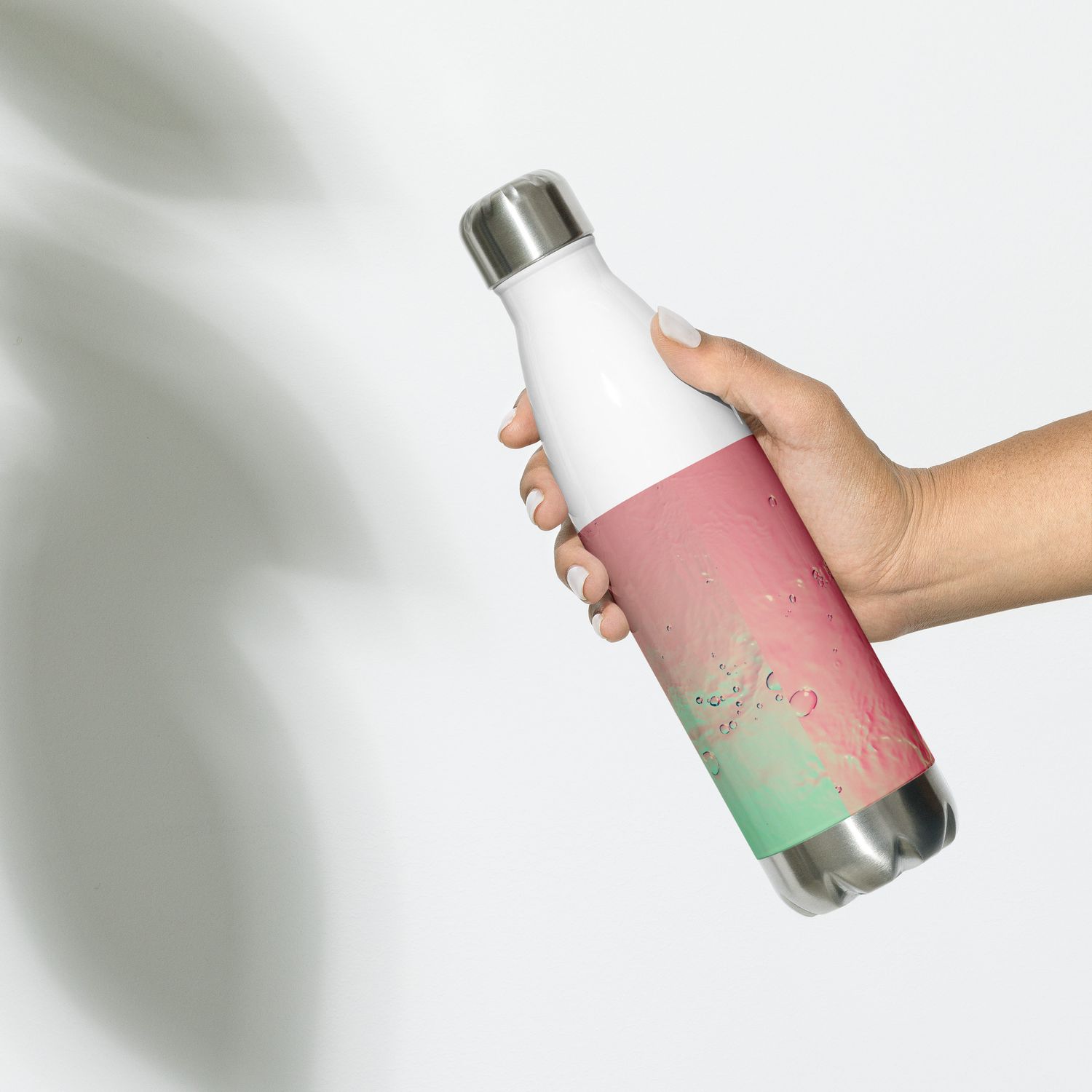 Insulated Stainless Steel Water Bottle with Water Design - 17oz Leak-Proof Thermal Flask. Keeps Drinks Cold or Hot for hours.