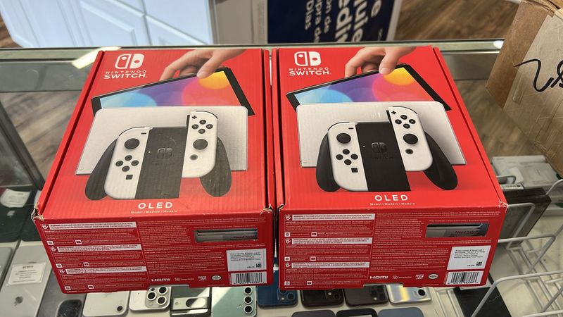 Nintendo Switch OLED | White Joy-Con Edition | Open Box | Like New