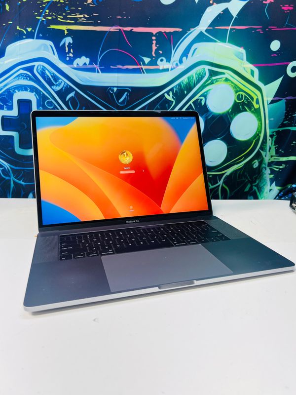 Apple MacBook Pro 15.4” (2017) | Core i7 | 16GB RAM | 512GB SSD | Retina