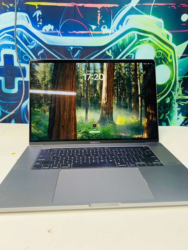 Apple MacBook Pro 16” (2019) | Core i9 | 32GB RAM | 1TB SSD | Radeon 5500M 8GB