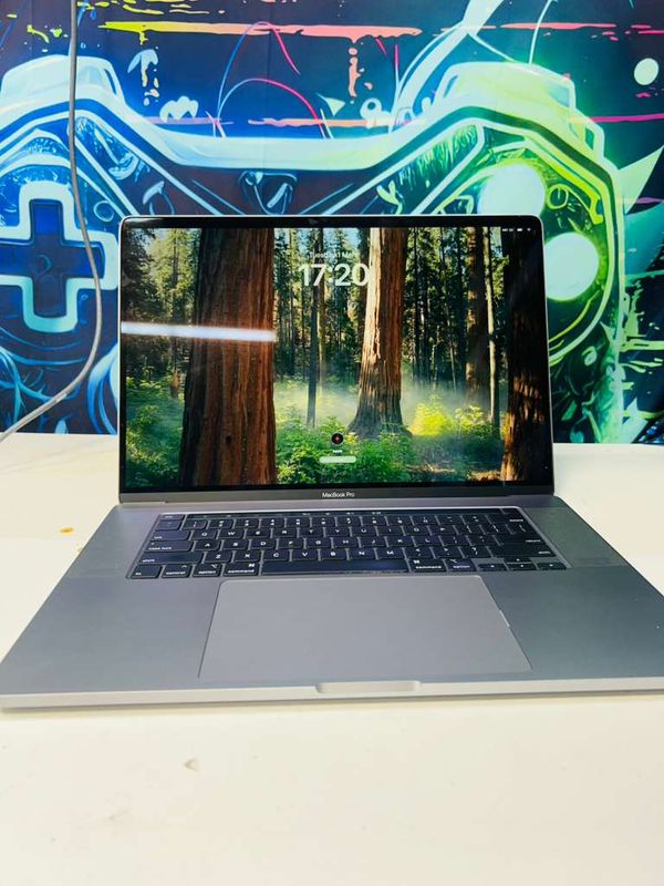 Apple MacBook Pro 16” (2019) | Core i9 | 32GB RAM | 1TB SSD | Radeon 5500M 8GB