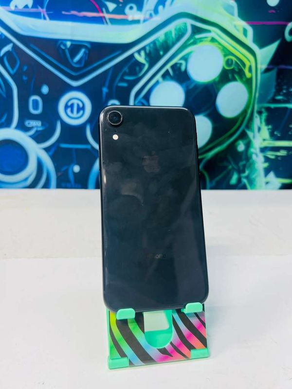 Apple iPhone XR | 64GB | Black | Factory Unlocked | 84% Battery Health