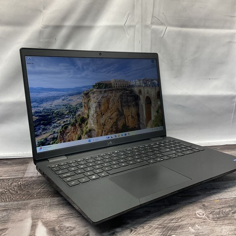 Dell Latitude 3520 Laptop | Intel Core i5 11th Gen | 16GB RAM | 256GB SSD | Windows 11 Pro