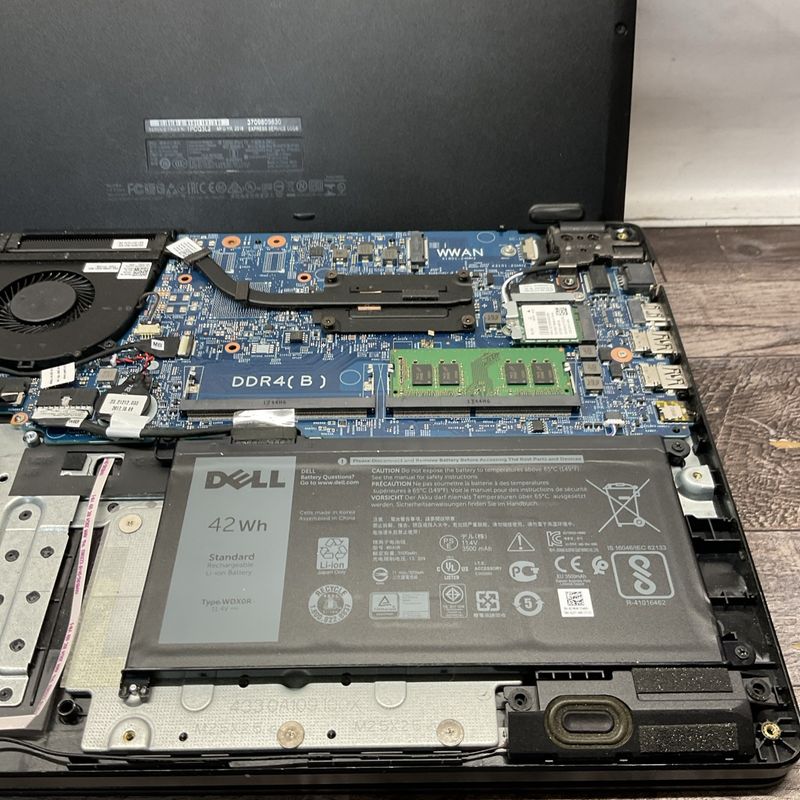Dell Latitude 3580 Laptop | Intel Core i5 7th Gen | 8GB RAM | NO SSD | For Parts or Repair