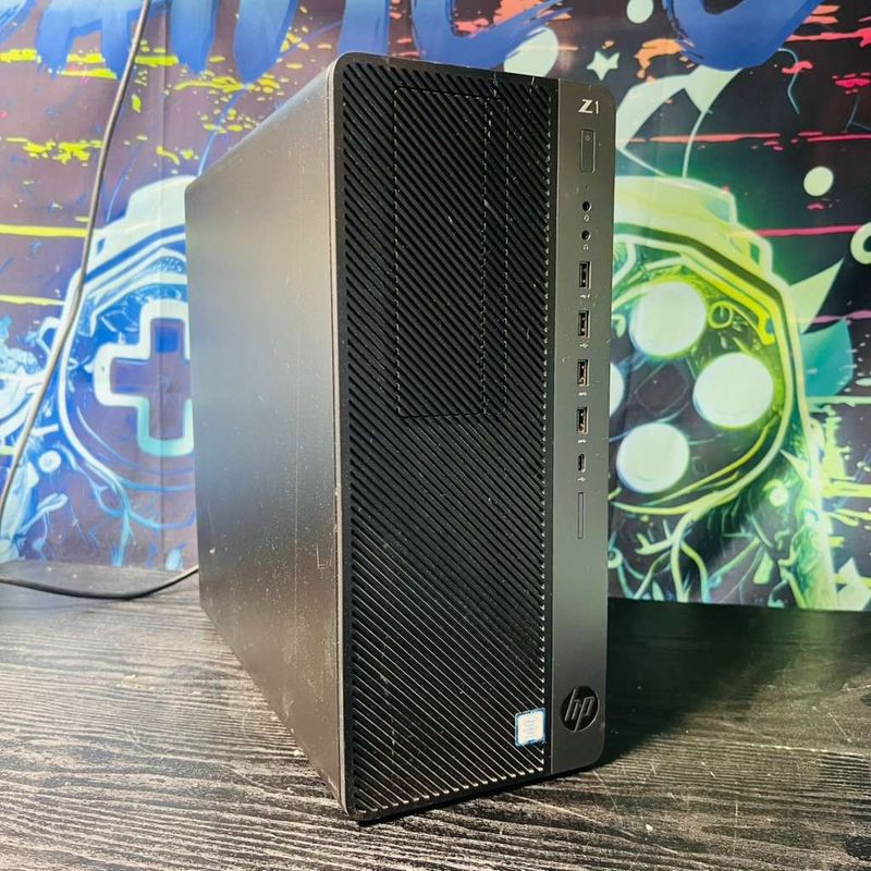 HP Z1 Entry Tower G5 Desktop PC | Intel Core i7 9th Gen | 32GB RAM | 256GB SSD + 1TB HDD | Windows 11 Pro