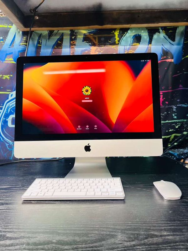 Apple iMac 21.5” (2017) | Core i5 2.3GHz | 8GB RAM | 1TB HD | macOS Ventura