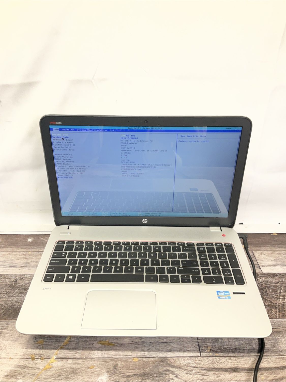 HP Envy 15 Laptop | Intel Core i5 3rd Gen | 4GB RAM | NO SSD | Broken Screen &amp; Hinges | For Parts or Repair