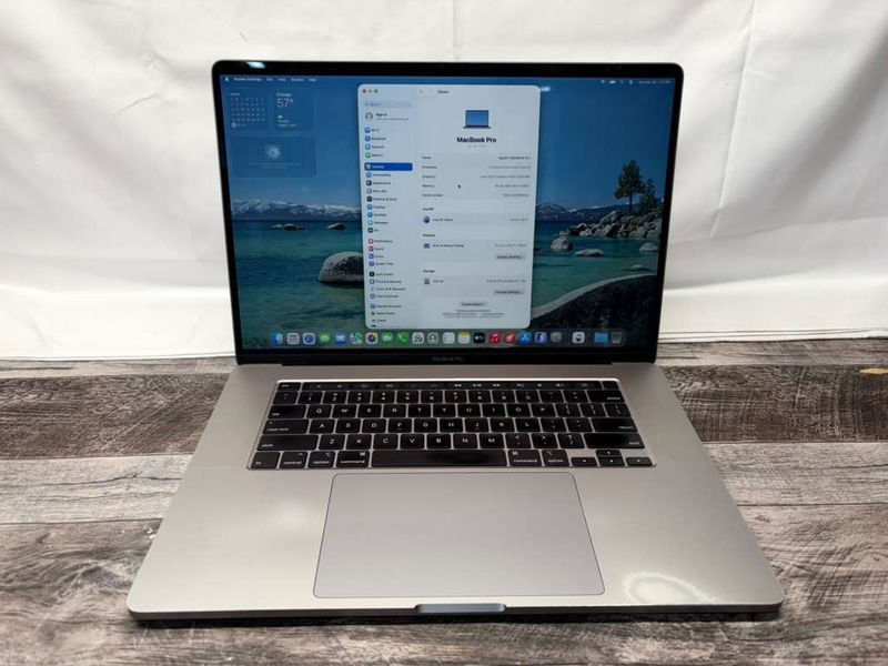 Apple MacBook Pro 16 2019 i9 16GB RAM 1TB SSD Radeon 5500M