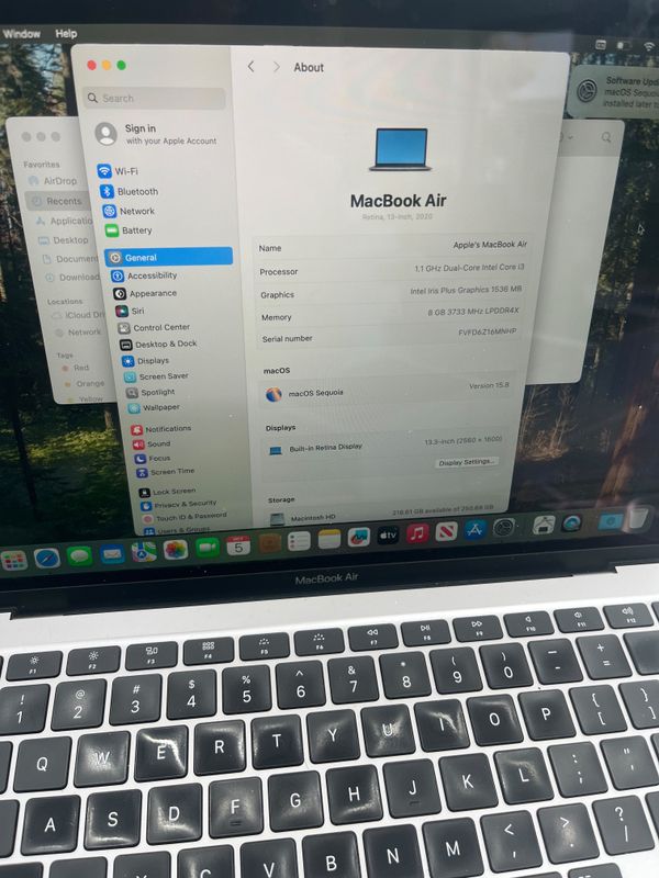 2020 MacBook Air Core i3 8GB 250GB 13.3" Retina