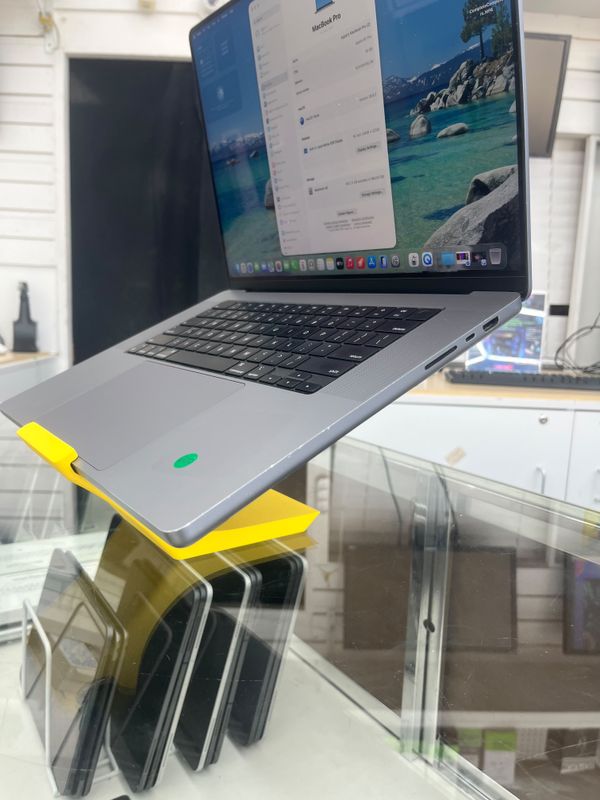 2021 MacBook Pro M1 Pro 16GB 1TB 16" XDR
