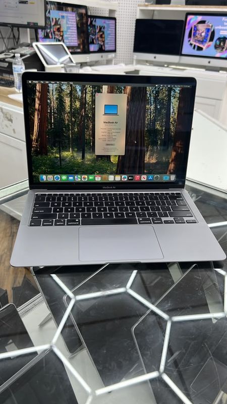 Apple MacBook Air 2020 Core i3 8GB RAM 120GB Retina