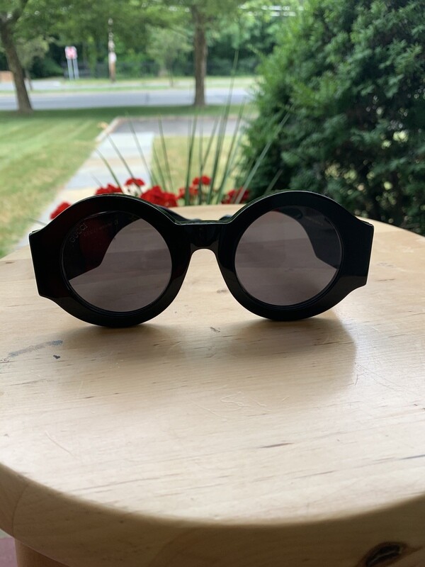 Glasses Gucci Round