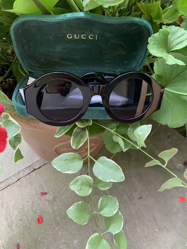 Glasses Gucci Round