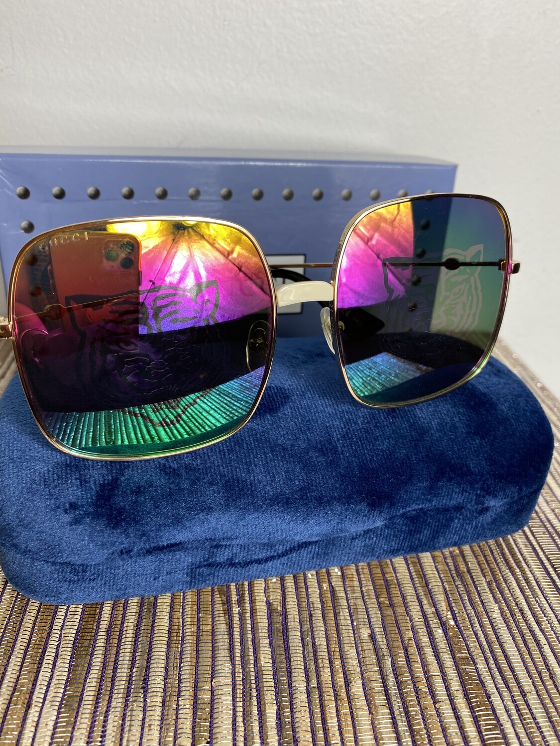 Glasses G Lion
