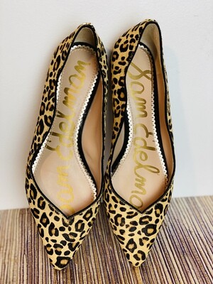 Shoes leopard flats