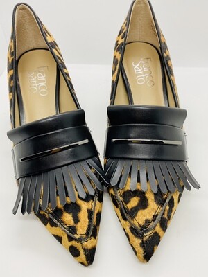 Shoes leopard heels