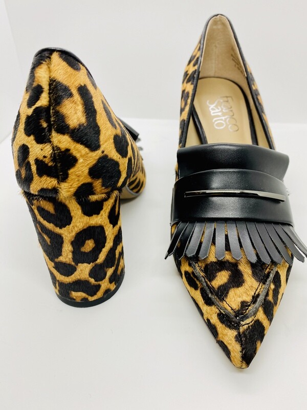 Shoes leopard heels