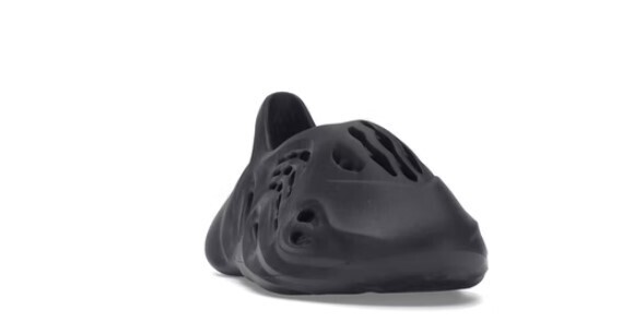 yeezy foam rnr onyx