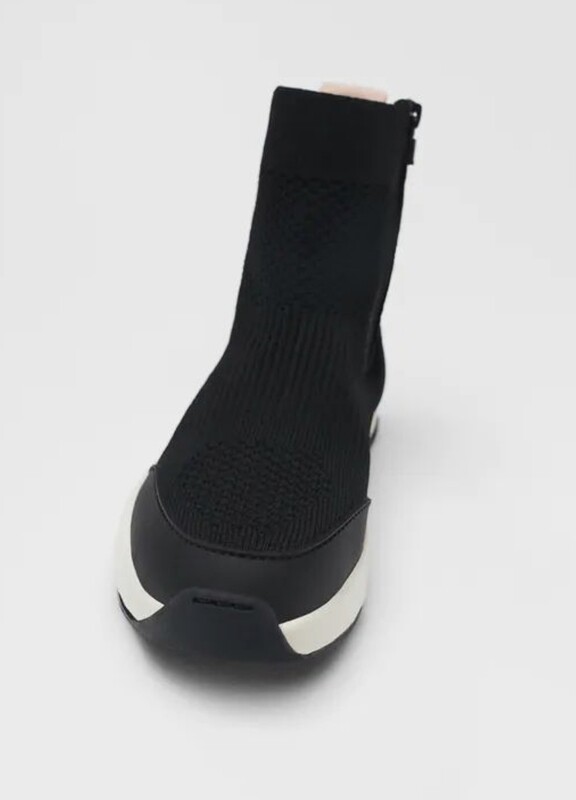 pink line sock shoes