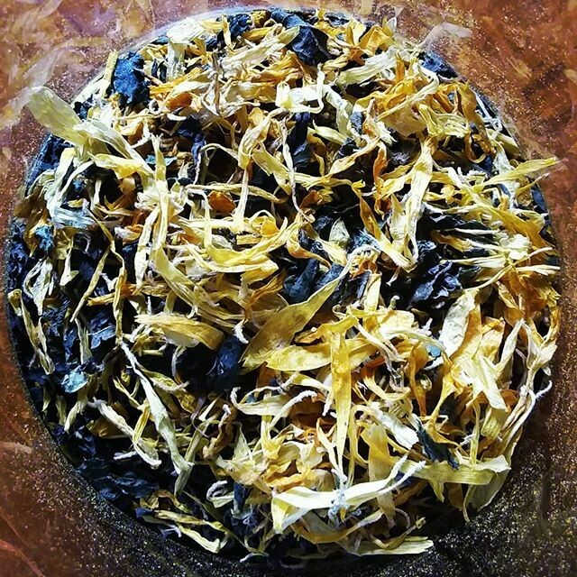 Earth&#39;s Nurture Blend