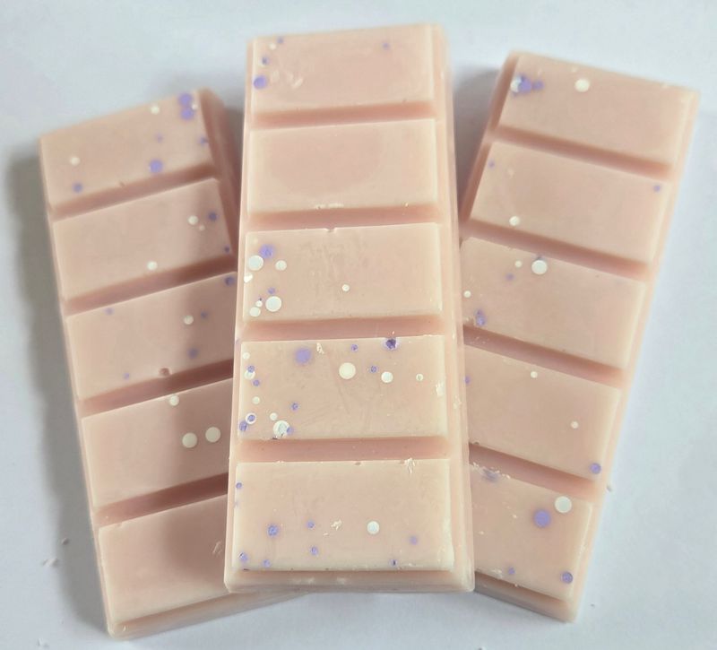 Velvet rose oud snapbars Velvet rose oud snapbars