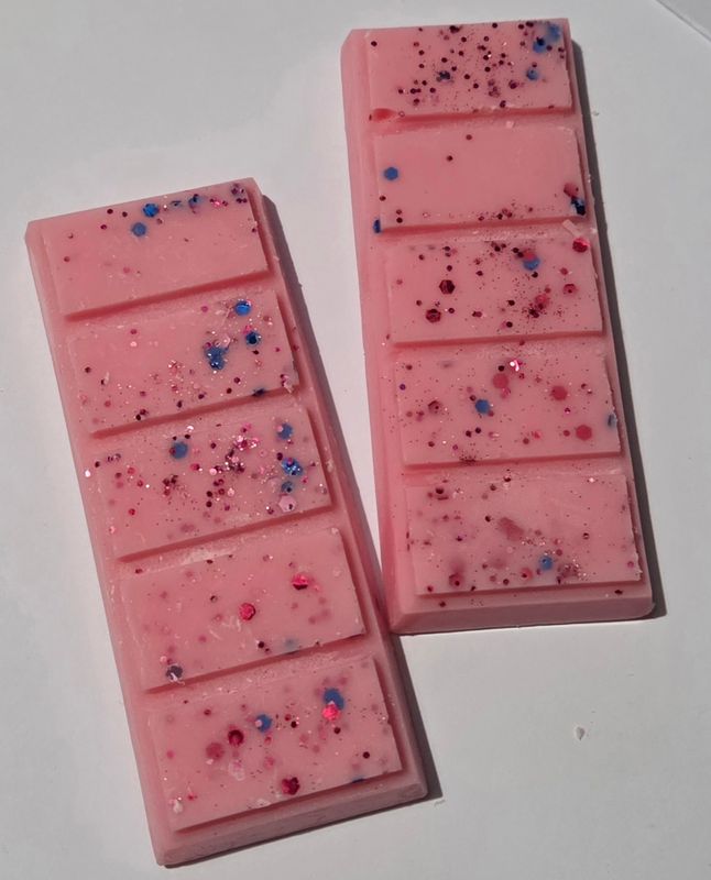 Strawberry and rhubarb snapbars Strawberry and rhubarb snapbars